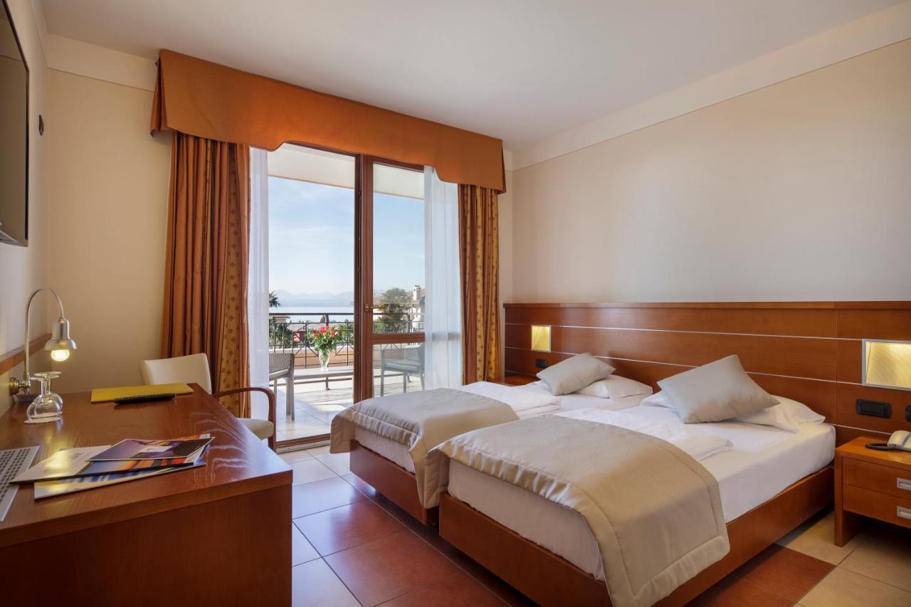 Hotel Villa Olivo Resort 3S Bardolino Exterior photo