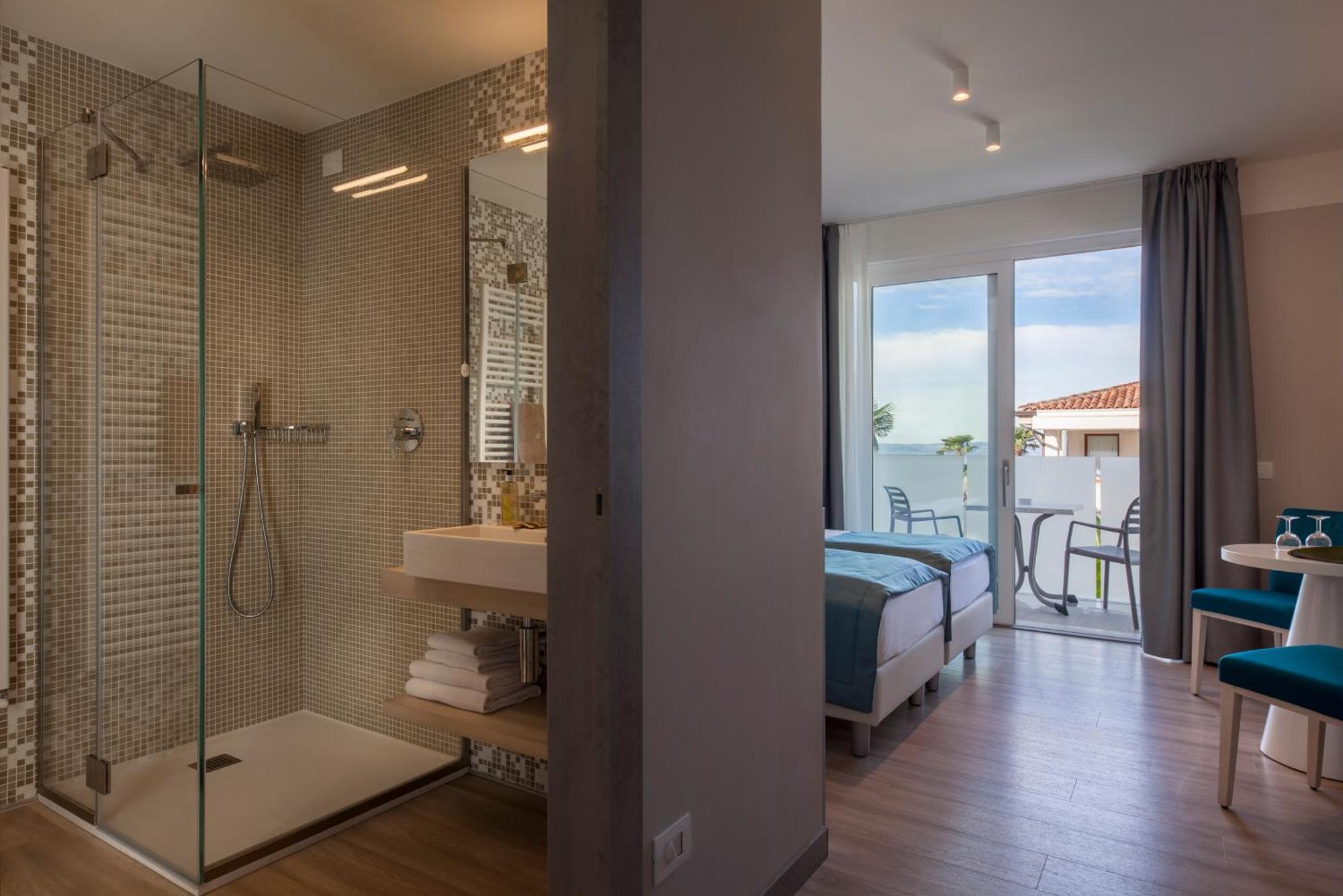 Hotel Villa Olivo Resort 3S Bardolino Room photo